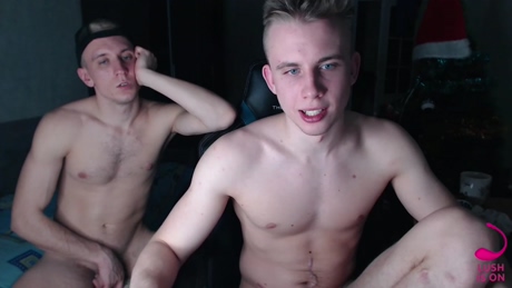 sexyrussianboys  30-12-2021